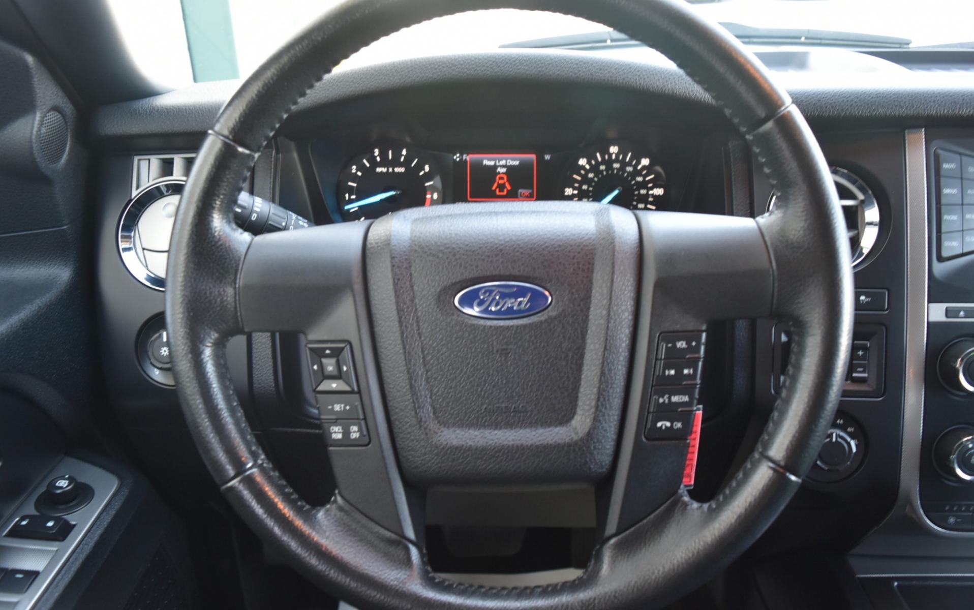 2016 Silver /Black Ford Expedition XL (1FMJU1GT0GE) with an 3.5L Twin Turbo V6 engine, 6-Speed Automatic w/ OD transmission, located at 1600 E Hwy 44, Rapid City, SD, 57703, (605) 716-7878, 44.070232, -103.171410 - Photo #16